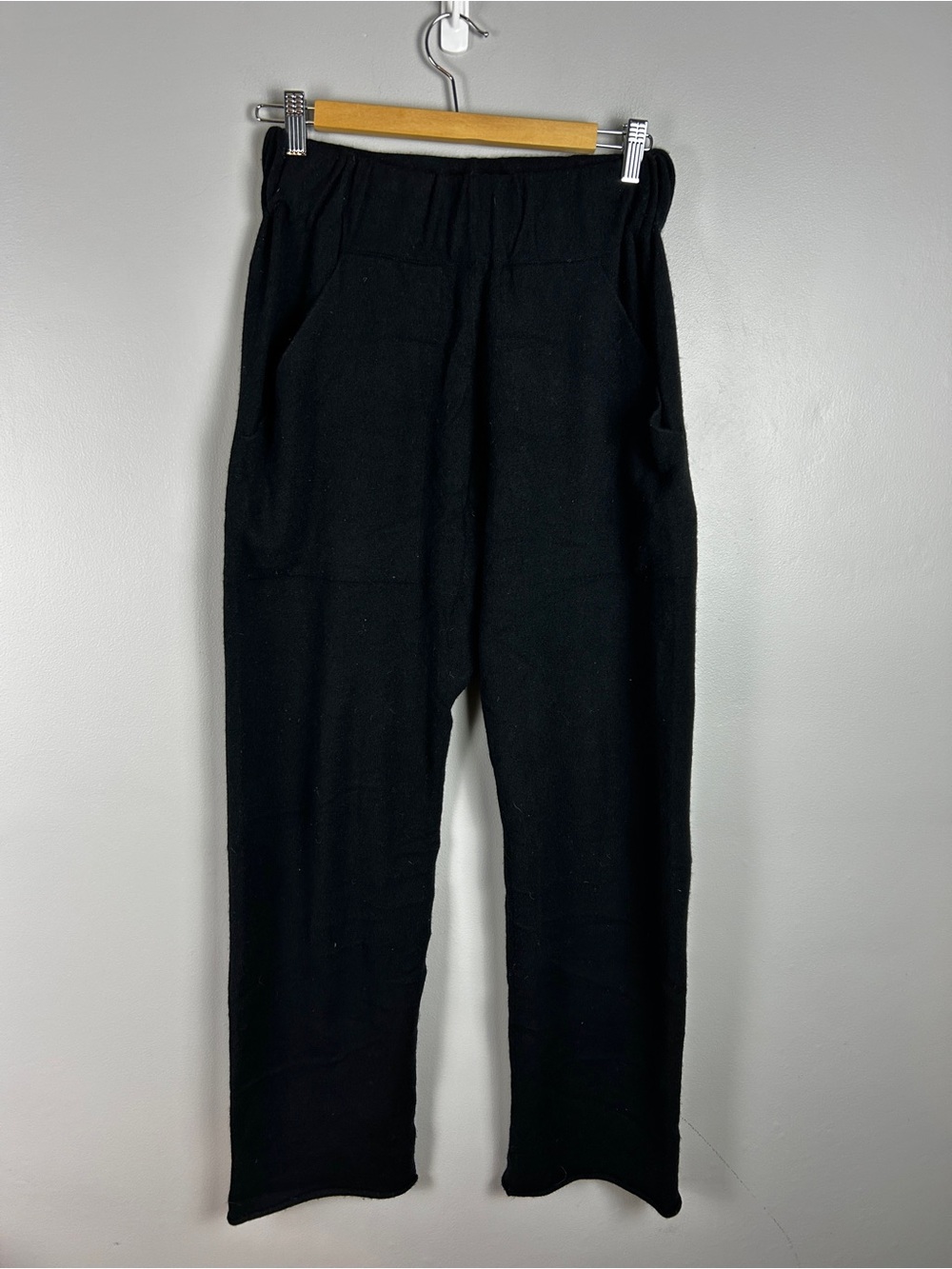 QUEENE & BELLE 100% Cashmere Knit Straight Leg Lounge Pants Black Medium